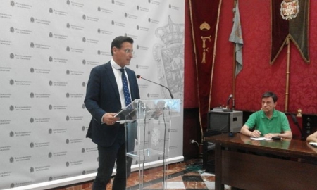 El alcalde de Granada, Luis Salvador, atiende a los medios (EUROPA PRESS) El alcalde de Granada, Luis Salvador, atiende a los medios (EUROPA PRESS)