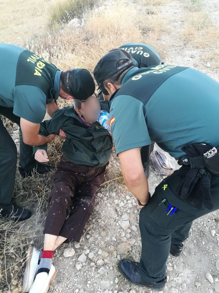 La Guardia Civil ha localizado al anciano (OPC GUARDIA CIVIL) La Guardia Civil ha localizado al anciano (OPC GUARDIA CIVIL)