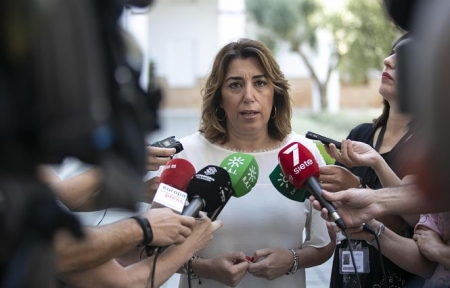 Susana Díaz atiende a los medios (MARIA JOSÉ LÓPEZ / EUROPA PRESS) Susana Díaz atiende a los medios (MARIA JOSÉ LÓPEZ / EUROPA PRESS)