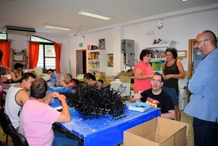 Salu Ureña durante su visita al Centro Ocupacional de Albolote (AYTO. ALBOLOTE) Salu Ureña durante su visita al Centro Ocupacional de Albolote (AYTO. ALBOLOTE)