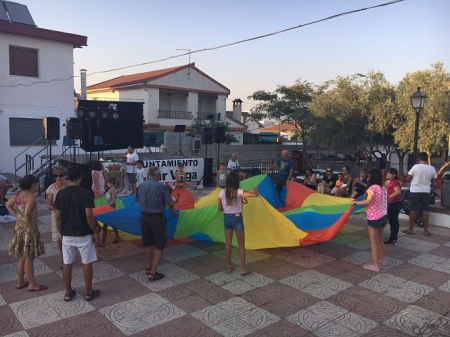 “Diviértete en tu barrio” organizado por el Ayuntamiento de Cúllar Vega (AYTO. CÚLLAR VEGA) “Diviértete en tu barrio” organizado por el Ayuntamiento de Cúllar Vega (AYTO. CÚLLAR VEGA)