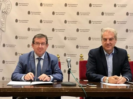 Luis González y José Antonio Huertas han hecho un avance de los presupuestos para el próximo año (AYTO. GRANADA) Luis González y José Antonio Huertas han hecho un avance de los presupuestos para el próximo año (AYTO. GRANADA)