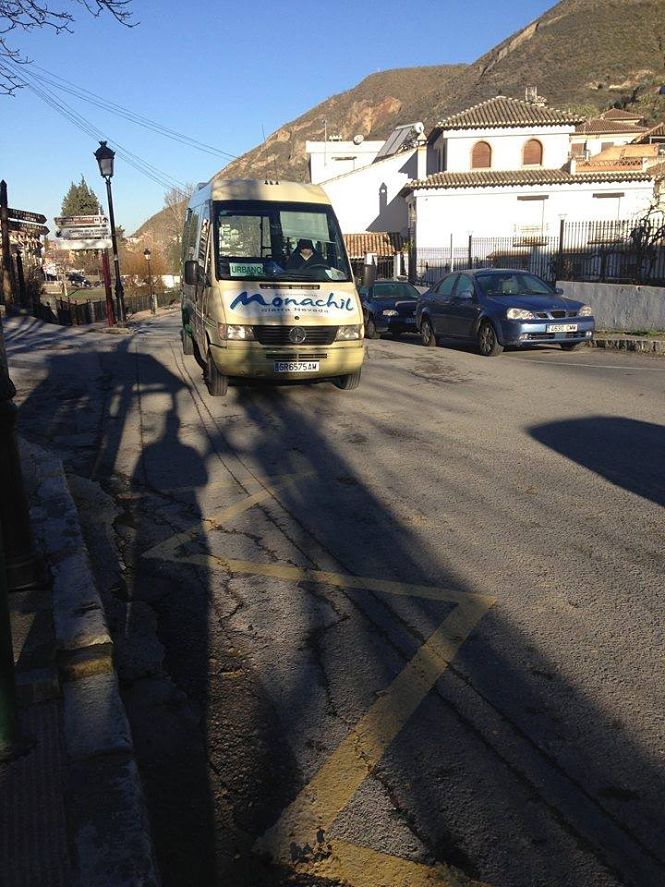 El microbús urbano de Monachil, que funcionará también durante el mes de agosto (AYTO. MONACHIL)