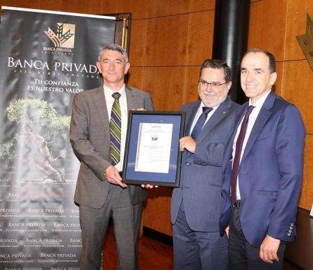 El Servicio De Banca Privada De Caja Rural Granada Obtiene El Certificado De Calidad De Aenor (EUROPA PRESS) El Servicio De Banca Privada De Caja Rural Granada Obtiene El Certificado De Calidad De Aenor (EUROPA PRESS)