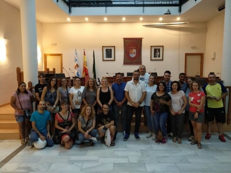 Grupo de voluntarios de Protección Animal de Vegas del Genil, que velará por los perros y gatos abandonados del municipio (AYTO. VEGAS DEL GENIL) 