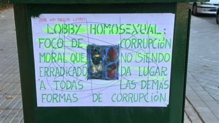Una de las pintadas aparecidas (PODEMOS-IU)