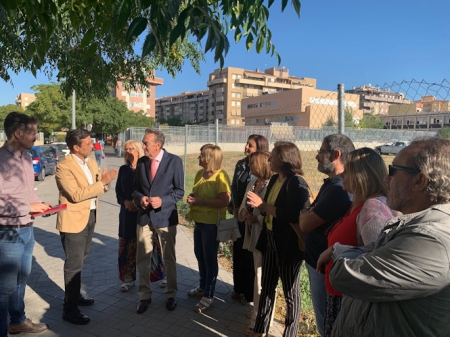 Miembros del PSOE durante la visita a la Rosaleda (PSOE) 