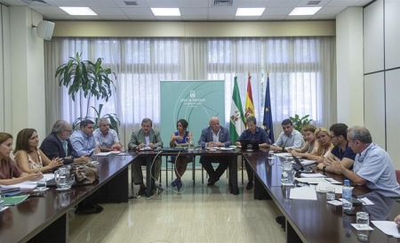 Reunión en la COnsejeria de Salud (EUROPA PRESS) Reunión en la COnsejeria de Salud (EUROPA PRESS)
