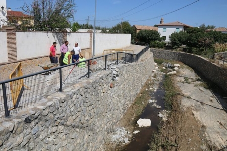 El alcalde Alhendín ha visitado las obras (AYTO. ALHENDÍN) El alcalde Alhendín ha visitado las obras (AYTO. ALHENDÍN)