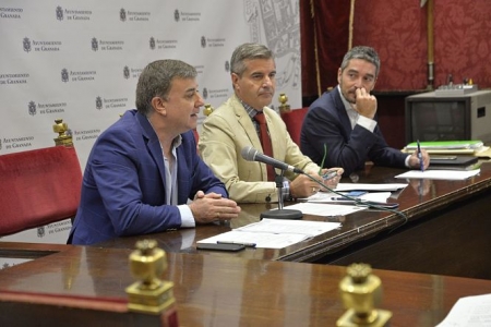 Francisco Fuentes, César Díaz y Manuel Olivares han repasado asuntos de actualidad (JAVIER ALGARRA) Francisco Fuentes, César Díaz y Manuel Olivares han repasado asuntos de actualidad (JAVIER ALGARRA)