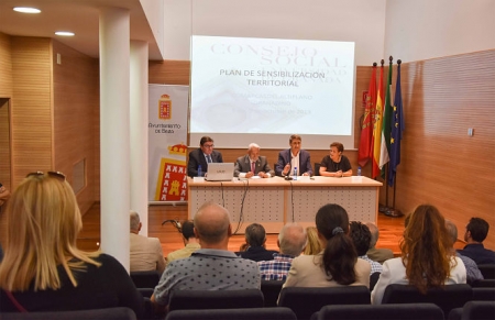 Reunión del Consejo Social de la UGR con empresarios bastetanos y alcaldes de las dos comarcas (AYTO. BAZA) Reunión del Consejo Social de la UGR con empresarios bastetanos y alcaldes de las dos comarcas (AYTO. BAZA)