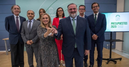 Marifrán Carazo y Pablo García han presentado los presupuestos de la Junta (JUNTA GRANADA) Marifrán Carazo y Pablo García han presentado los presupuestos de la Junta (JUNTA GRANADA)