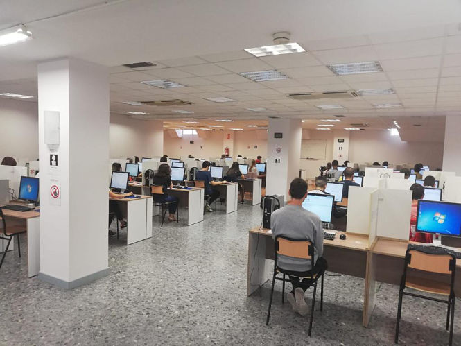 Alumnos en clase