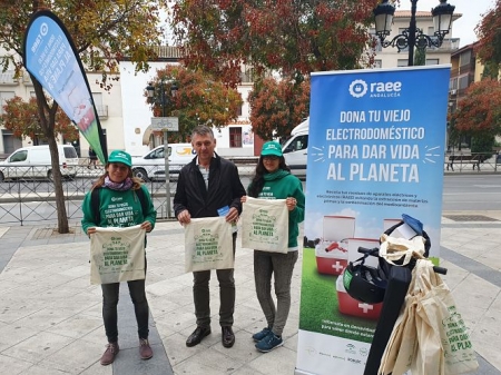 Presentación de la campa `Dona vida al planeta` (AYTO. GUADIX) Presentación de la campa `Dona vida al planeta` (AYTO. GUADIX)