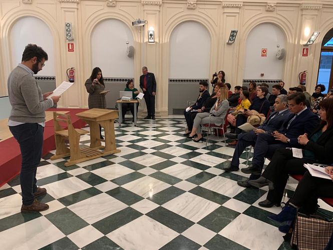 Presentación de la campaña `Pupitre Gitano` (JUNTA)  
