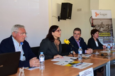 La Delegada de Agricultura, Maria José Martín ha inaugurado la feria del ganado de Jérez del Marquesado (JUNTA) La Delegada de Agricultura, Maria José Martín ha inaugurado la feria del ganado de Jérez del Marquesado (JUNTA)