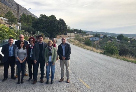 Miembros del PSOE ha visitado la carretera Loja-Ventorros (PSOE) Miembros del PSOE ha visitado la carretera Loja-Ventorros (PSOE)