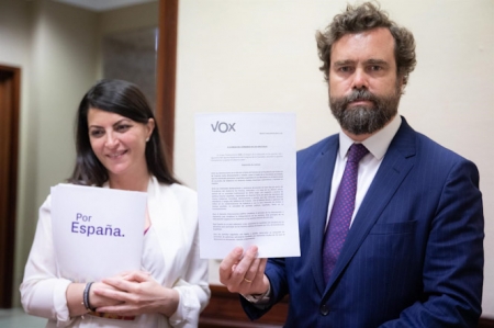 Macarena Olona junto a Iván Espinosa de los Monteros
