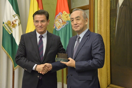 El embajador de Japón ha visitado Granada (JAVIER ALGARRA) El embajador de Japón ha visitado Granada (JAVIER ALGARRA)
