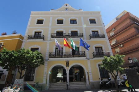 Fachada del Ayuntamiento de Almuñécar (AYTO. ALMUÑÉCAR) Fachada del Ayuntamiento de Almuñécar (AYTO. ALMUÑÉCAR)