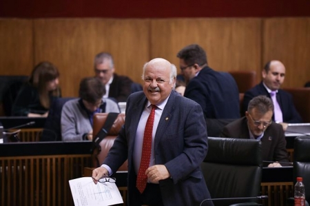 El consejero de Salud y Familias, Jesús Aguirre, en el Parlamento de ANDALUCÍA (MARÍA JOSÉ LÓPEZ - EUROPA PRESS) El consejero de Salud y Familias, Jesús Aguirre, en el Parlamento de ANDALUCÍA (MARÍA JOSÉ LÓPEZ - EUROPA PRESS)