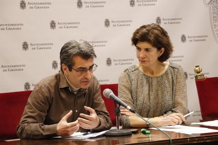 Los concejales de Podemos-IU en Granada Antonio Cambril y Elisa Cabrerizo (PODEMOS-IU) Los concejales de Podemos-IU en Granada Antonio Cambril y Elisa Cabrerizo (PODEMOS-IU)