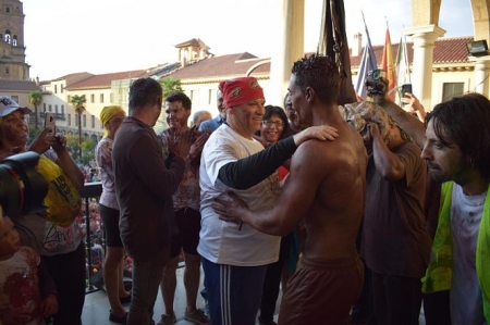 Miles de personas vuelven a acompañar al Cascamorras en su carrera de Guadix (AYUNTAMIENTO DE GUADIX) Miles de personas vuelven a acompañar al Cascamorras en su carrera de Guadix (AYUNTAMIENTO DE GUADIX)
