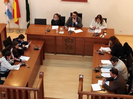 Pleno infantil celebrado en el ayuntamiento de Vegas del Genil (AYTO. VEGAS DEL GENIL) Pleno infantil celebrado en el ayuntamiento de Vegas del Genil (AYTO. VEGAS DEL GENIL)