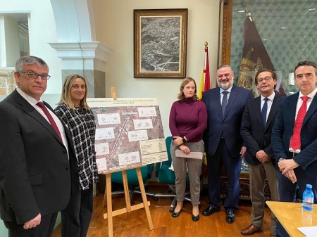 La Consejera de Fomento, Marifran Carazo ha visitado el Ayuntamiento de Guadix (AYTO. GUADIX) La Consejera de Fomento, Marifran Carazo ha visitado el Ayuntamiento de Guadix (AYTO. GUADIX)