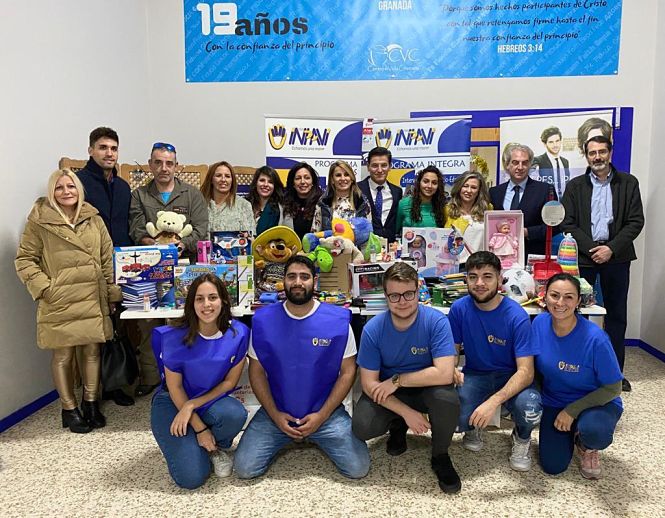 Entrega solidaria de juguetes (CS) 
