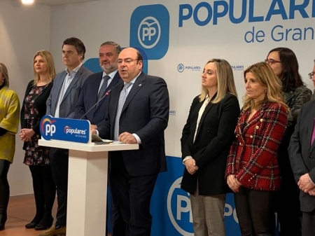El presidente provincial del PP de Granada, Sebastián Pérez, junto a la otros altos cargos políticos del partido en Granada (PP) El presidente provincial del PP de Granada, Sebastián Pérez, junto a la otros altos cargos políticos del partido en Granada (PP)