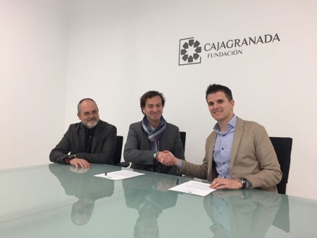 Imagen de la firma del convenio (CAJAGRANADA FUNDACIÓN) Imagen de la firma del convenio (CAJAGRANADA FUNDACIÓN)