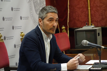 Manuel Olivares, Concejal de empleo en el Ayuntamiento de Granada Manuel Olivares, Concejal de empleo en el Ayuntamiento de Granada