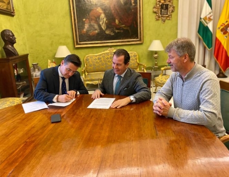 Momento de la firma del convenio con OCG y Mercagranada (AYTO. GRANADA) Momento de la firma del convenio con OCG y Mercagranada (AYTO. GRANADA)