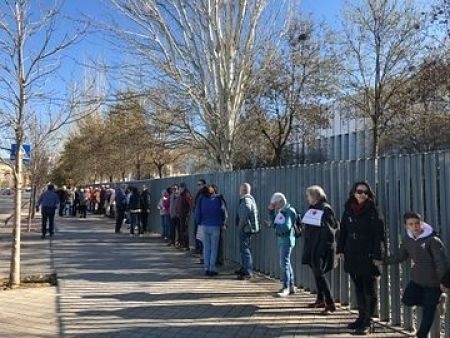 Abrazo simbólico al Parque de las Ciencias de Granada (MÁS PAÍS) Abrazo simbólico al Parque de las Ciencias de Granada (MÁS PAÍS)