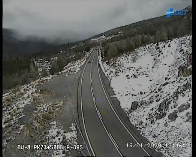 Estado de la carretera A-395 en el kilómetro 23 este domingo (DGT)