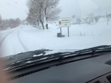 Imagen del acceso al municipio de Gor cubierto de nieve (AYUNTAMIENTO DE GOR) Imagen del acceso al municipio de Gor cubierto de nieve (AYUNTAMIENTO DE GOR)