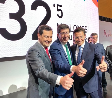 El Alcalde de Granada junto al Presidente y Vicepresidente de la Junta (JAVIER ALGARRA) El Alcalde de Granada junto al Presidente y Vicepresidente de la Junta (JAVIER ALGARRA)