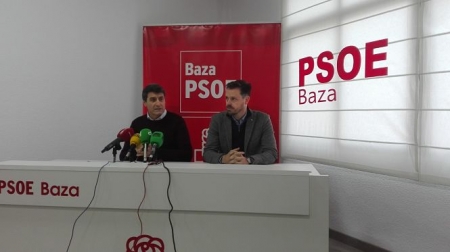 Juan José Martín Arcos y Pedro Fernández en rueda de prensa (PSOE) 
