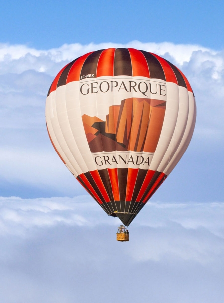 Imagen del Globo con el logo del Geoparque (DIPUTACIÓN)