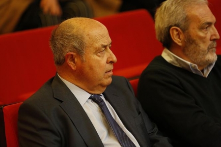 José Torres Hurtado, en el banquillo por el caso Serrallo, junto a Manuel Lorente, otro de los acusados (EUROPA PRESS-ÁLEX CÁMARA) José Torres Hurtado, en el banquillo por el caso Serrallo, junto a Manuel Lorente, otro de los acusados (EUROPA PRESS-ÁLEX CÁMARA)