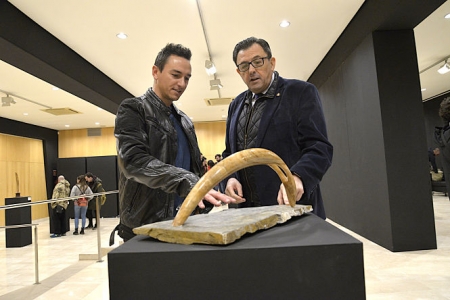 El Concejal de Juventud, Carlos Ruiz Cosano ha inaugurado la expocisión (JAVIER ALGARRA) El Concejal de Juventud, Carlos Ruiz Cosano ha inaugurado la expocisión (JAVIER ALGARRA)