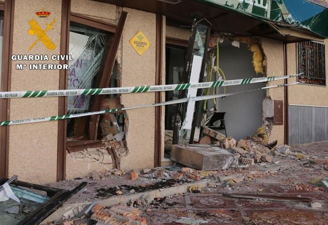Una de las entidadades bancarias que fue robada (GUARDIA CIVIL)