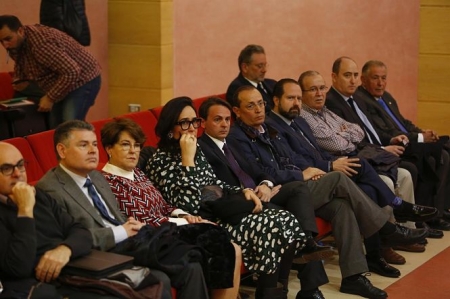 Ediles acusados en el caso Serrallo, en el banquillo en Caleta (ÁLEX CÁMARA-EUROPA PRESS) Ediles acusados en el caso Serrallo, en el banquillo en Caleta (ÁLEX CÁMARA-EUROPA PRESS)