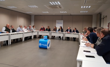Reunión de miembros del PP con organizaciones agrícolas (PP) Reunión de miembros del PP con organizaciones agrícolas (PP)