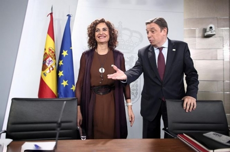 Imagen de la rueda de prensa del Consejo de Ministros en el que se aprobó la inversión extranjera de la sociedad de Eslovaquia MSM Group, S.R.O (EDUARDO PARRA / EUROPA PRESS) ) Imagen de la rueda de prensa del Consejo de Ministros en el que se aprobó la inversión extranjera de la sociedad de Eslovaquia MSM Group, S.R.O (EDUARDO PARRA / EUROPA PRESS) )