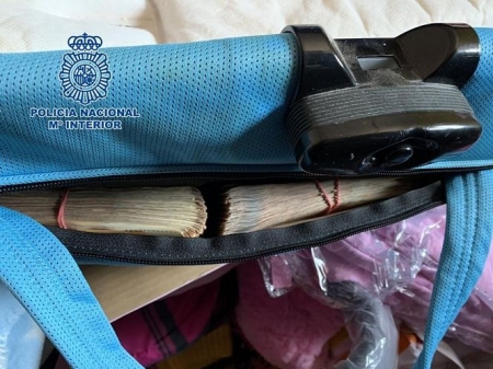 Sillita de bebé en la que escondían droga los detenidos de la operación Ratonera (POLICÍA NACIONAL) Sillita de bebé en la que escondían droga los detenidos de la operación Ratonera (POLICÍA NACIONAL)