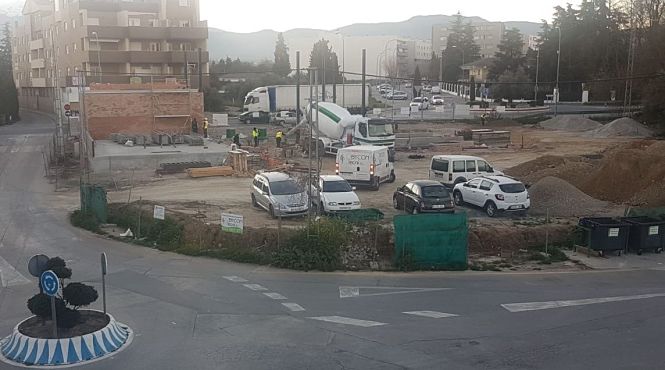 Imagen de los trabajos en la gasolinera de Alhendín (ABOGADOS EN LA RED) 