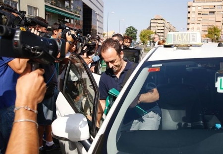 Francesco Arcuri, ex de Juana Rivas, a la llegada a los juzgados de Granada, en una imagen de archivo (EUROPA PRESS) Francesco Arcuri, ex de Juana Rivas, a la llegada a los juzgados de Granada, en una imagen de archivo (EUROPA PRESS)