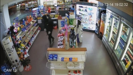 Imagen de uno de los atarcos a una gasolinera (GUARDIA CIVIL) Imagen de uno de los atarcos a una gasolinera (GUARDIA CIVIL)